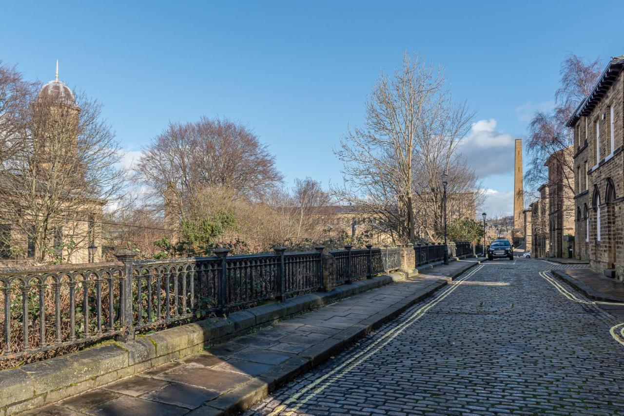 Riverside Balcony Apartment With Parking Just Minutes To Saltaire Shipley (West Yorkshire) Exterior foto